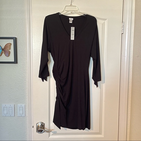 NWT CACHÉ Black Crewneck Dress with Ruche Side. Open 3/4 Sleeve, Size L - Picture 2 of 8
